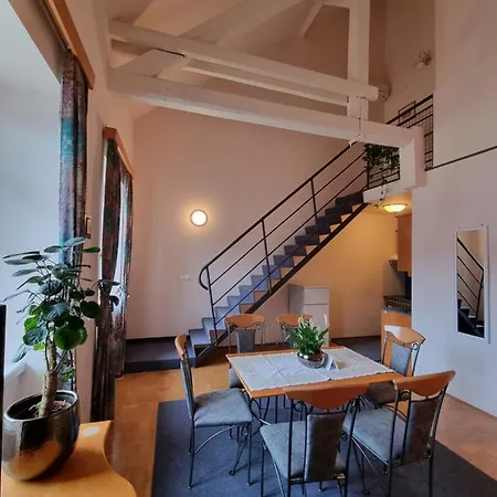 Apartma Vrtnica, Golf Рогашка Слатина